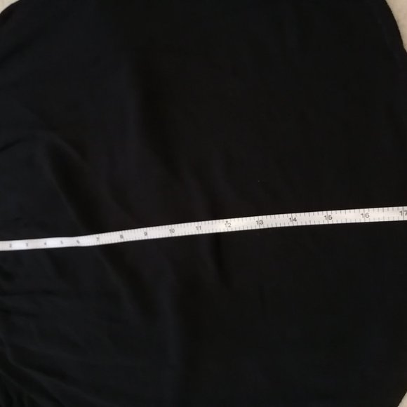 Black off-the-shoulder blouse - Picture 3 of 10